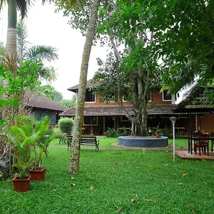  Lodge Athreya Ayureveda Centre